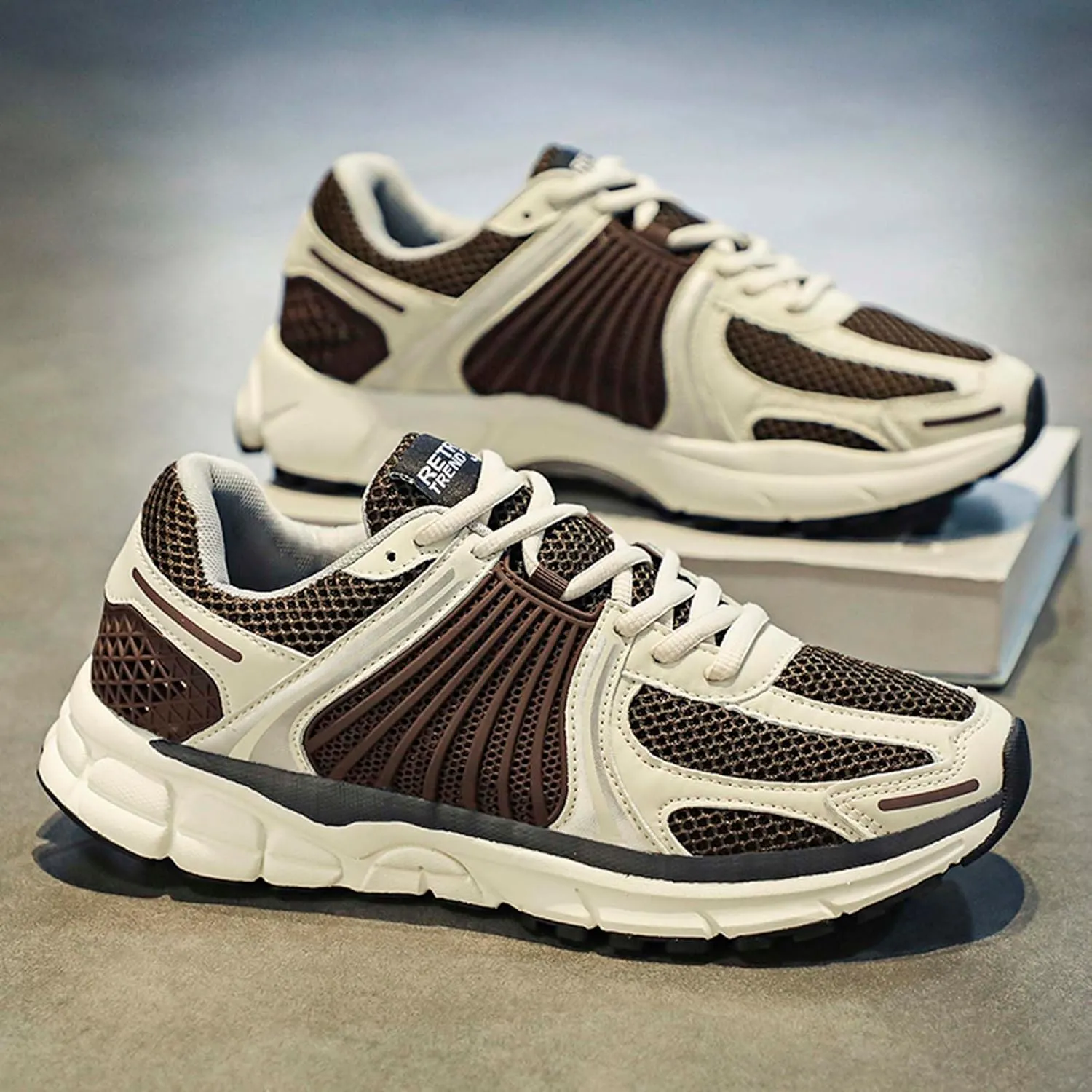 Men's Classic Lightweight Breathable Leisure Travel Hiking Shoes